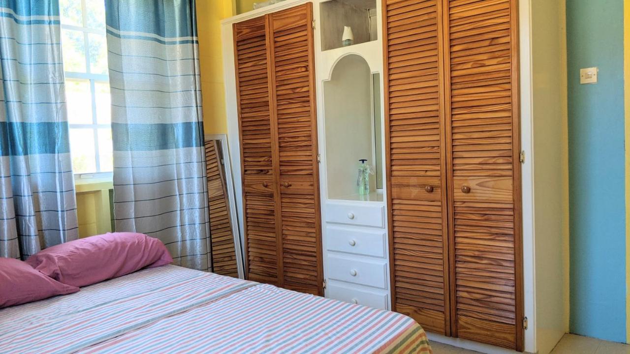 T.Cole'S Holiday Rental Saint James Exteriör bild